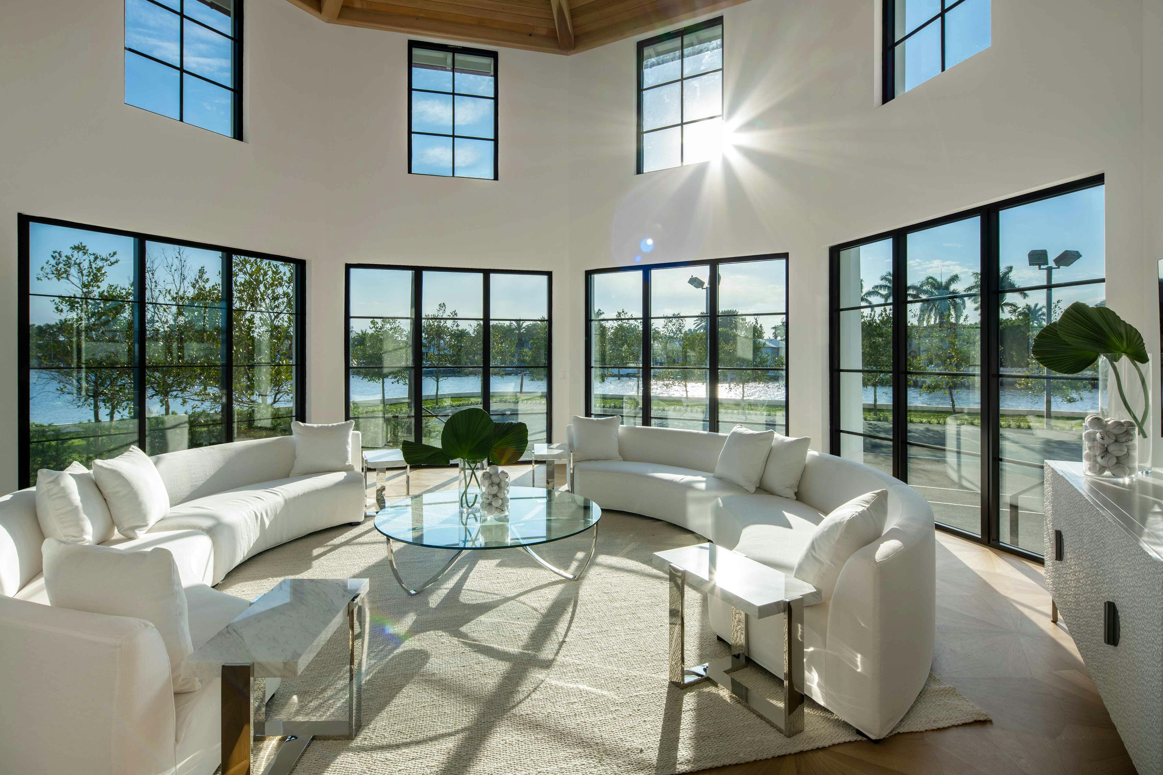 Meridith-Baer-Home-Home-Staging-Florida-Tarpon-Isle-Estates-Transitional-Cabana